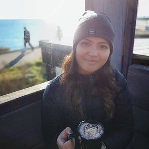 Meet your Posher, Iris